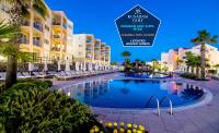 Bazén v ubytování Kusadası Golf Spa Resort nebo v jeho okolí