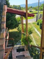 Vonkajšia záhrada v ubytovaní Hillside View Home