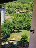 Vonkajšia záhrada v ubytovaní Hillside View Home