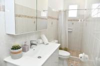 A bathroom at Casa del mar