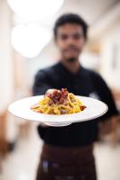 Jídlo v hotelu nebo okolí