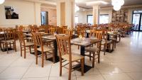 Reštaurácia alebo iné gastronomické zariadenie v ubytovaní Hotel Villabella