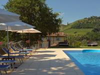 The swimming pool at or close to Vigna Dell'Acqua