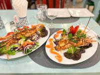 Jídlo v hotelu nebo okolí