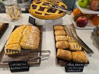 Jedlo v ubytovaní bed & breakfast alebo blízkom okolí