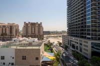 Nespecifikovaný výhled na destinaci Dubaj nebo výhled na město při pohledu z apartmánu