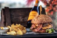 Φαγητό σε αυτό το ξενοδοχείο ή κάπου εκεί κοντά