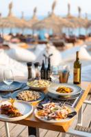 Jídlo v aparthotelu nebo okolí