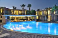 Bazén v ubytování Lugga Boutique Hotel & Beach nebo v jeho okolí