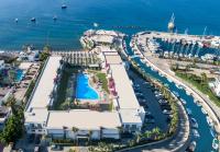 Bazén v ubytování Lugga Boutique Hotel & Beach nebo v jeho okolí
