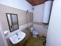 Koupelna v ubytování Alpin Guest House
