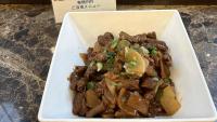 ホテルの敷地内または近くでの食事または食べ物