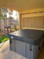 Plán poschodí v ubytovaní Agréable rez de jardin avec Piscine et Jacuzzi
