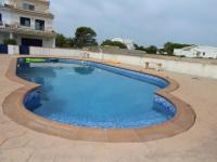 Bazén v ubytovaní Casa cerca del mar con piscina, a/c opcional, admite mascotas, playa para perros, Deltebre - ES-184-17 alebo v jeho blízkosti