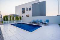 Bazén v ubytování NewArabian Dubai Hills Sidra Villa nebo v jeho okolí