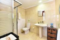A bathroom at Villa Gran Canaria Specialodges
