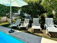 Bazén v ubytovaní Villa Blanca Marbella Center - EaW Homes alebo v jeho blízkosti