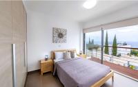 Postel nebo postele na pokoji v ubytování Lenia's Sea View Villa