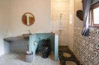 Urbanview Villa Pondok Uma Sari near Ubudにあるバスルーム
