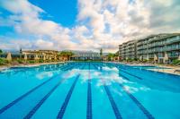 Bazén v ubytování Karya Family Resort Hotel All Inclusive nebo v jeho okolí