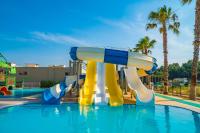 Bazén v ubytování Karya Family Resort Hotel All Inclusive nebo v jeho okolí