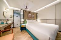 Shanghai Huaihai Mansionにあるベッド