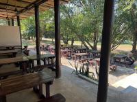 Nhà hàng/khu ăn uống khác tại Villa Jullienne - A Home Away From Home - Unit 5