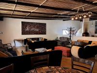 Khu vực ghế ngồi tại Villa Jullienne - A Home Away From Home - Unit 5