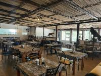 Nhà hàng/khu ăn uống khác tại Villa Jullienne - A Home Away From Home - Unit 5