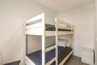 Palanda nebo palandy na pokoji v ubytování Villa Costa Adeje