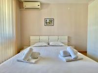 Postel nebo postele na pokoji v ubytování Prestige Fort Aparthotel - Private apartment - BSR - 1