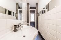 Kúpeľňa v ubytovaní BBHOME Comfort apartment near Colosseum