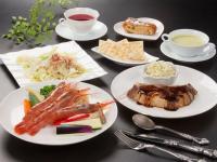 Jídlo v hotelu nebo okolí