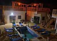 SUN Bungalow Costineștiの敷地内または近くにあるプール