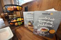 Φαγητό σε αυτό το ξενοδοχείο διαμερισμάτων ή κάπου εκεί κοντά