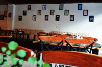 En restaurant eller et andet spisested på Sharanam by Sheosante