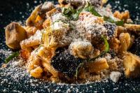 Jídlo v hotelu nebo okolí