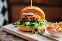 Φαγητό σε αυτό το ξενοδοχείο ή κάπου εκεί κοντά