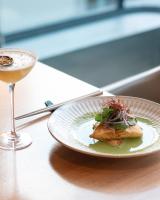 ホテルの敷地内または近くでの食事または食べ物