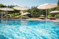 The swimming pool at or close to Hotel Bismarck