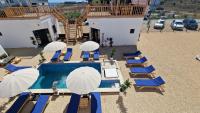 SUN Bungalow Costineștiの敷地内または近くにあるプール