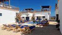 SUN Bungalow Costineștiの敷地内または近くにあるプール