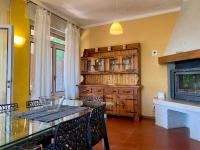 A kitchen or kitchenette at VILLA GHIANDARE