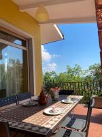 A balcony or terrace at VILLA GHIANDARE