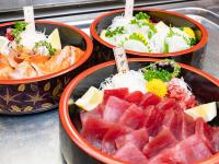 ホテルの敷地内または近くでの食事または食べ物