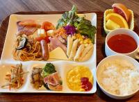 Jídlo v hotelu nebo okolí