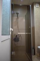 Koupelna v ubytování Apartment with 2 Bedrooms and Parking Near the Beach