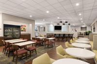Hampton Inn Spokane Airportにあるレストランまたは飲食店