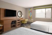 Hampton Inn Spokane Airportにあるテレビまたはエンターテインメントセンター