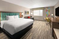 Hampton Inn Spokane Airportにあるベッド